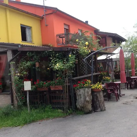Officina Dei Sogni * Compiano